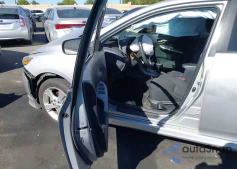 2011 Toyota Corolla S z USA, uszkodzony, nr VIN 2T1BU4EE9BC602459